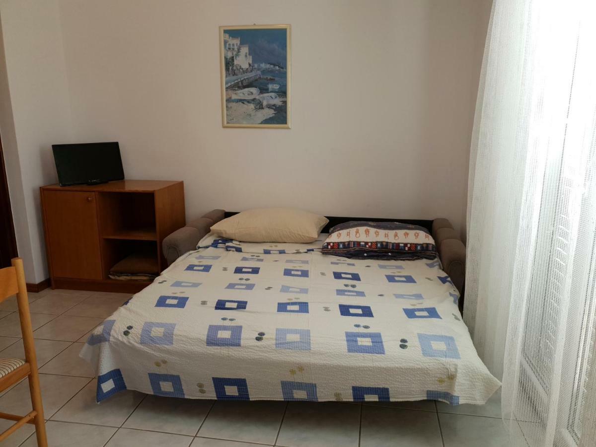 Apartments L.Z. Starigrad Paklenica Exterior foto